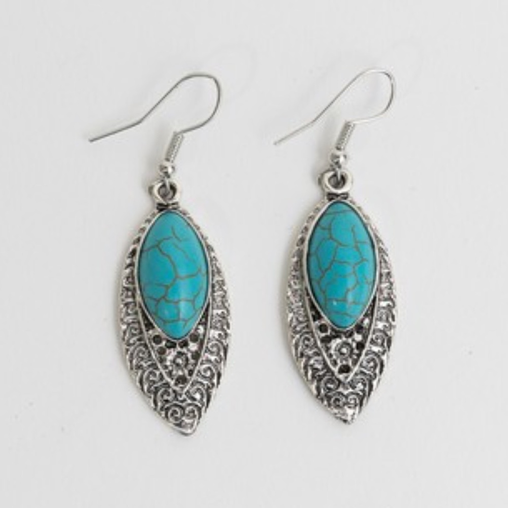 Antique Silver Vintage Style Engraved Western Turquoise Dangle Earrings - Picture 4 of 4